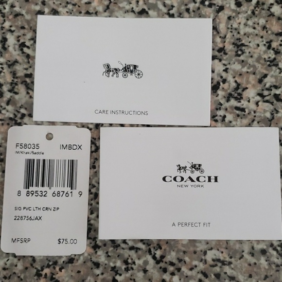 Sold Coach Corner Zip Wallet, Authentic - Picture 7 of 7